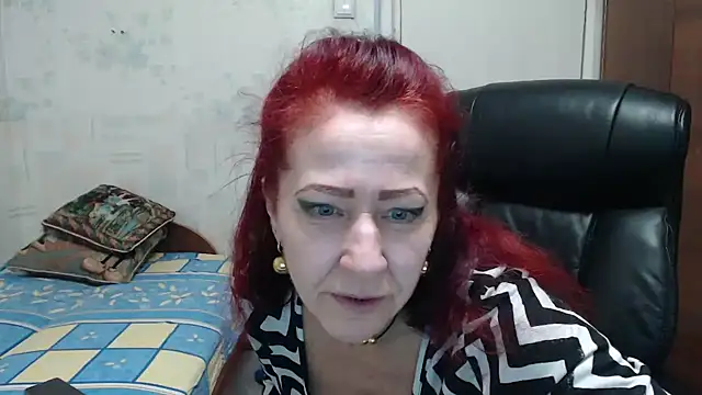 Snapshot of MilayaDFlow chatting on February 14, 2025, 3:15 pm MilayaDFlow online show from February 14, 2025, 3:15 pm