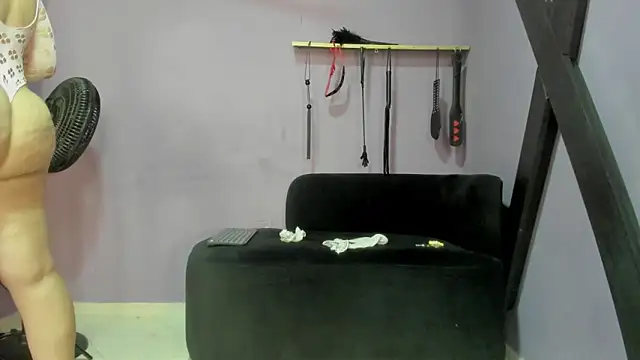 Snapshot of kathe_hot chatting on June 1, 2026, 7:24 pm kathe hot online show from June 1, 2026, 7:24 pm