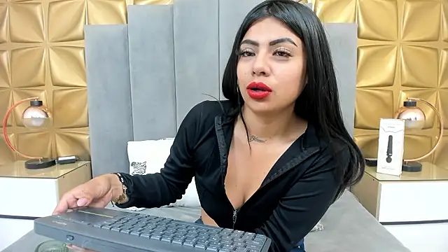 Snapshot of melani_dream chatting on January 14, 2026, 1:48 pm melani dream online show from January 14, 2026, 1:48 pm