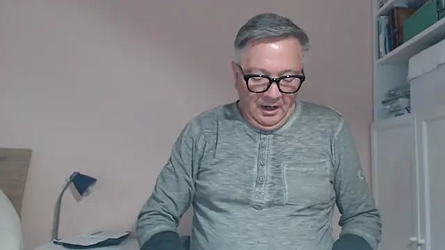 Snapshot of YOU6me chatting on April 29, 2026, 5:30 pm YOU6me online show from April 29, 2026, 5:30 pm