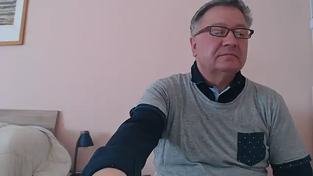 YOU6me online show from March 14, 2025, 9:14 am