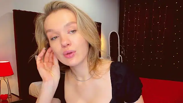 Snapshot of ChrystalKiss chatting on January 15, 2025, 4:21 pm ChrystalKiss online show from January 15, 2025, 4:21 pm