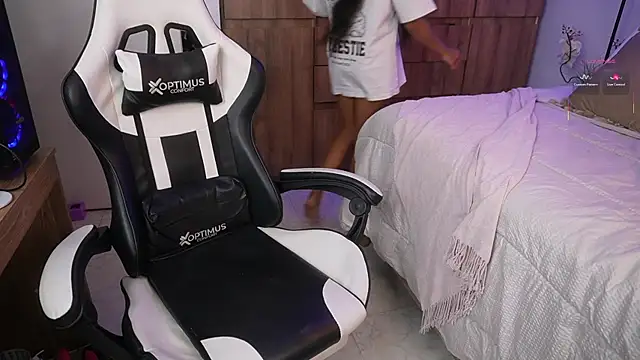 Snapshot of eimi_space chatting on September 8, 2025, 11:26 pm eimi space online show from September 8, 2025, 11:26 pm