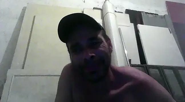 Snapshot of Bang_Bang22 chatting on January 15, 2025, 6:33 am Bang Bang22 online show from January 15, 2025, 6:33 am