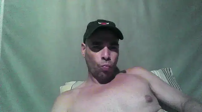 Snapshot of Bang_Bang22 chatting on February 14, 2025, 4:20 pm Bang Bang22 online show from February 14, 2025, 4:20 pm