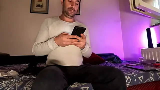 Snapshot of Lucas1andOnly4Girl chatting on December 26, 2024, 2:27 pm Lucas1andOnly4Girl online show from December 26, 2024, 2:27 pm