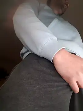 Snapshot of Lucas1andOnly4Girl chatting on February 22, 2025, 12:38 am Lucas1andOnly4Girl online show from February 22, 2025, 12:38 am