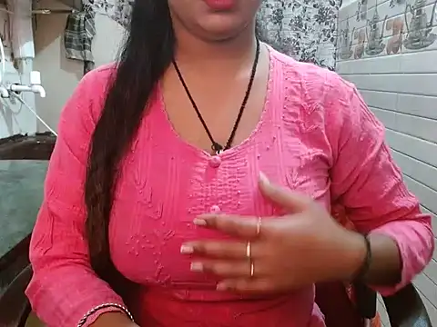 Snapshot of LovingPihu chatting on November 28, 2025, 5:51 am LovingPihu online show from November 28, 2025, 5:51 am