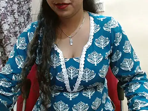 Snapshot of LovingPihu chatting on April 16, 2026, 5:30 am LovingPihu online show from April 16, 2026, 5:30 am