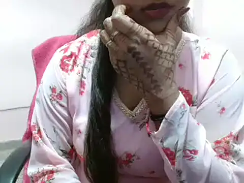 Snapshot of LovingPihu chatting on February 28, 2025, 11:03 am LovingPihu online show from February 28, 2025, 11:03 am