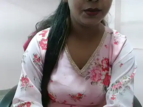 Snapshot of LovingPihu chatting on February 28, 2025, 4:54 am LovingPihu online show from February 28, 2025, 4:54 am