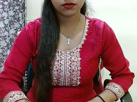 Snapshot of LovingPihu chatting on April 21, 2026, 5:25 am LovingPihu online show from April 21, 2026, 5:25 am
