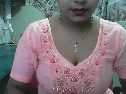 Snapshot of LovingPihu chatting on May 26, 2026, 5:27 am LovingPihu online show from May 26, 2026, 5:27 am
