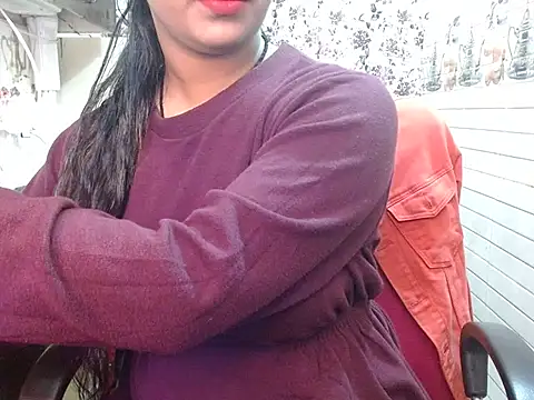 Snapshot of LovingPihu chatting on December 22, 2025, 6:02 am LovingPihu online show from December 22, 2025, 6:02 am