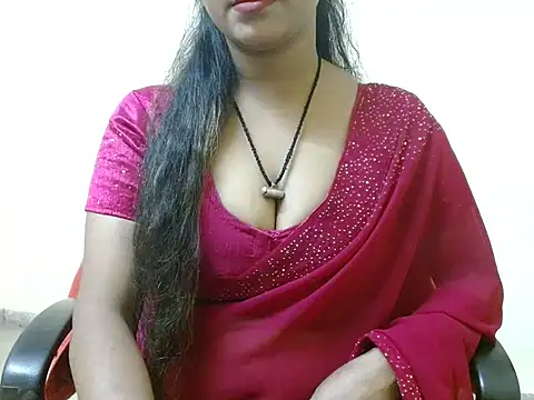 Snapshot of LovingPihu chatting on December 14, 2025, 5:24 am LovingPihu online show from December 14, 2025, 5:24 am