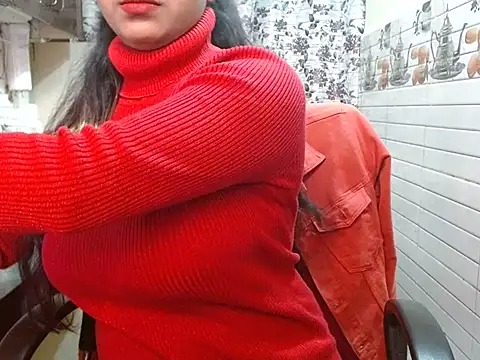 Snapshot of LovingPihu chatting on December 19, 2025, 6:05 am LovingPihu online show from December 19, 2025, 6:05 am