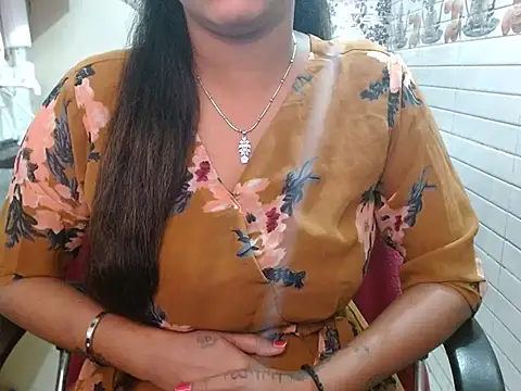 Snapshot of LovingPihu chatting on March 21, 2026, 8:41 am LovingPihu online show from March 21, 2026, 8:41 am