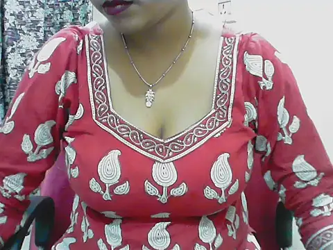 Snapshot of LovingPihu chatting on May 21, 2026, 6:00 am LovingPihu online show from May 21, 2026, 6:00 am