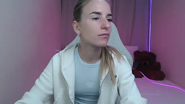 Snapshot of DeboraHorny chatting on May 14, 2026, 6:10 am DeboraHorny online show from May 14, 2026, 6:10 am