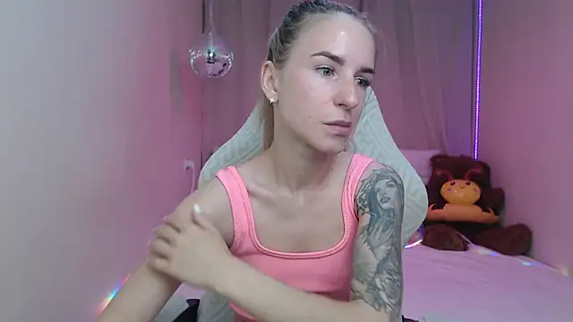 Snapshot of DeboraHorny chatting on May 22, 2026, 6:11 am DeboraHorny online show from May 22, 2026, 6:11 am
