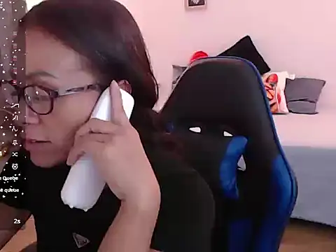 emmily castro online show from September 15, 2025, 2:17 pm