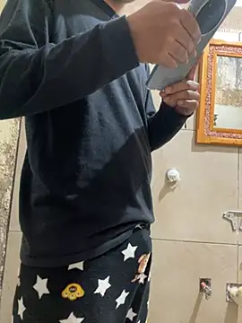 delgadito234 online show from February 16, 2026, 6:39 pm