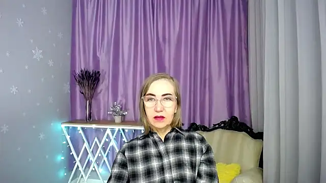 queen a n i online show from April 22, 2026, 11:28 am