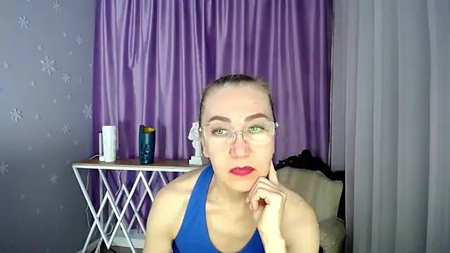 Snapshot of queen_a_n_i chatting on February 11, 2025, 11:09 am queen a n i online show from February 11, 2025, 11:09 am