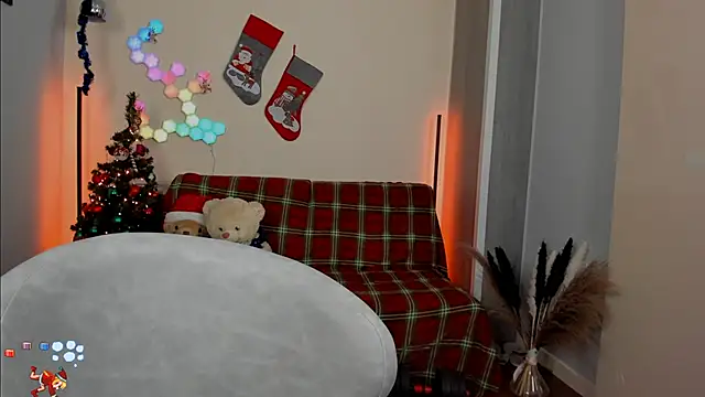 victorias world online show from December 19, 2024, 10:32 pm