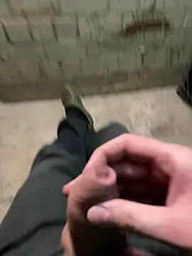 Snapshot of alonglongdidong chatting on April 10, 2026, 6:26 pm alonglongdidong online show from April 10, 2026, 6:26 pm