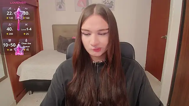 Miley Baker online show from October 23, 2025, 2:27 pm