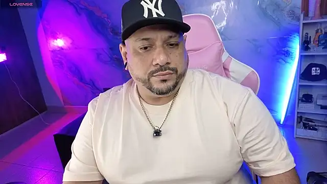Snapshot of jacoob_woods chatting on April 22, 2026, 1:23 am jacoob woods online show from April 22, 2026, 1:23 am