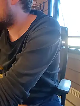 Snapshot of Tj1sen chatting on March 17, 2025, 2:12 pm Tj1sen online show from March 17, 2025, 2:12 pm