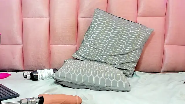 valeriaa19 online show from March 8, 2025, 8:33 am