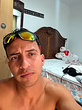 Snapshot of Torresmor chatting on November 22, 2025, 1:48 am Torresmor online show from November 22, 2025, 1:48 am