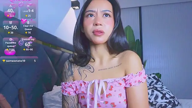 Snapshot of Mia_Tin chatting on November 1, 2025, 6:35 pm Mia Tin online show from November 1, 2025, 6:35 pm