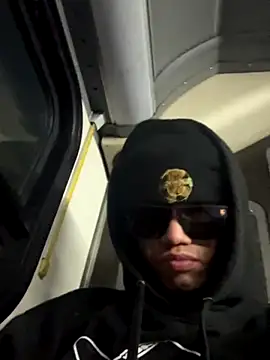 Snapshot of kingdennis6666 chatting on November 9, 2025, 5:00 am kingdennis6666 online show from November 9, 2025, 5:00 am