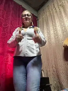 Snapshot of Sexytaty2022 chatting on May 9, 2026, 12:19 pm Sexytaty2022 online show from May 9, 2026, 12:19 pm