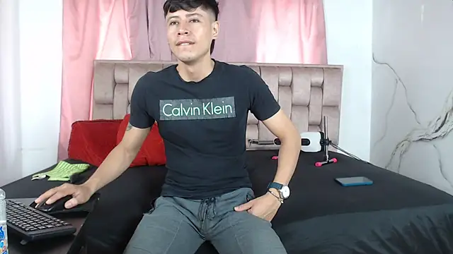 Snapshot of Sexytaty2022 chatting on March 25, 2026, 12:48 pm Sexytaty2022 online show from March 25, 2026, 12:48 pm