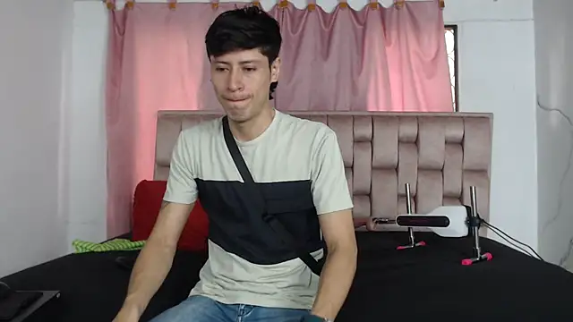 Snapshot of Sexytaty2022 chatting on March 24, 2026, 1:11 pm Sexytaty2022 online show from March 24, 2026, 1:11 pm