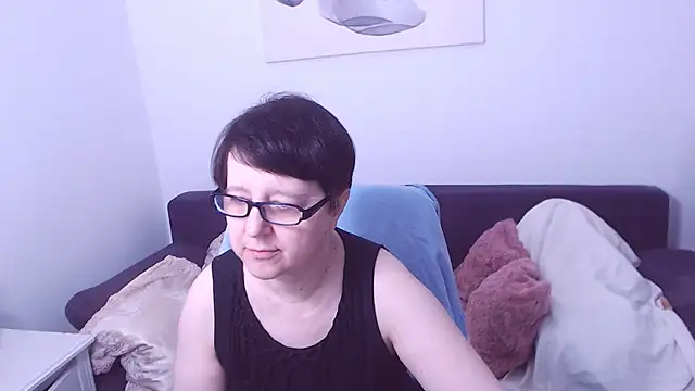 Snapshot of ChristaRose chatting on April 19, 2026, 11:33 am ChristaRose online show from April 19, 2026, 11:33 am
