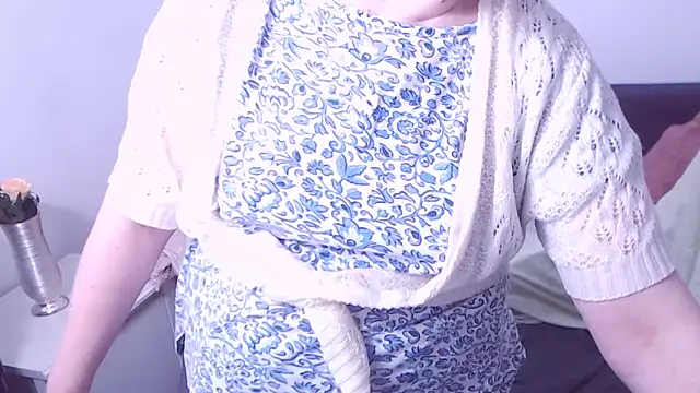 Snapshot of ChristaRose chatting on February 9, 2026, 12:52 am ChristaRose online show from February 9, 2026, 12:52 am