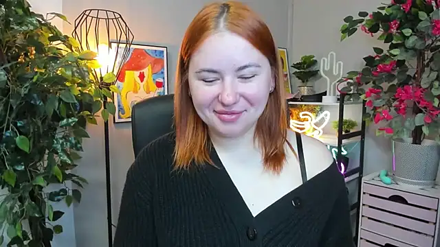 LAYLAxSTAR online show from September 24, 2025, 6:42 am