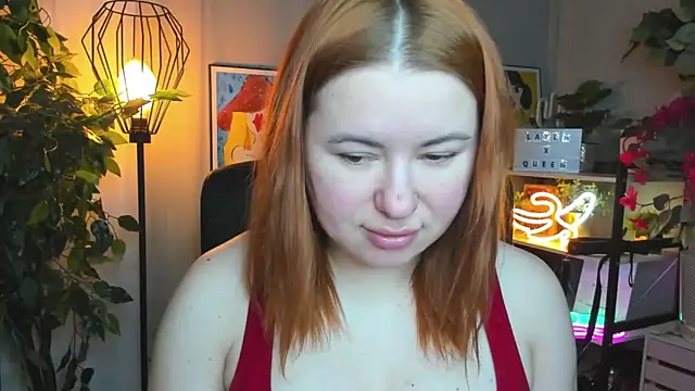 Snapshot of LAYLAxSTAR chatting on February 15, 2026, 7:31 am LAYLAxSTAR online show from February 15, 2026, 7:31 am