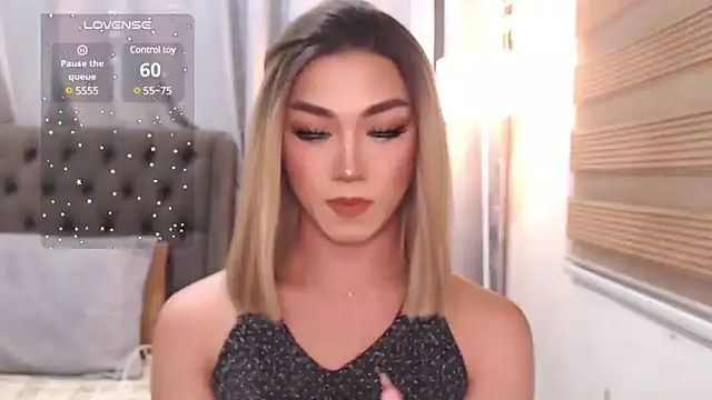 Snapshot of Local_Hoelyx chatting on January 9, 2025, 2:40 pm Local Hoelyx online show from January 9, 2025, 2:40 pm