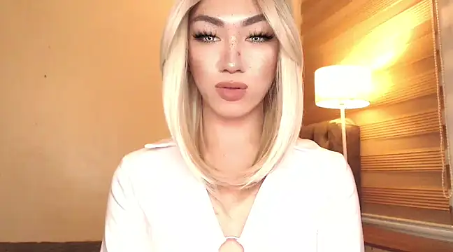 Snapshot of Local_Hoelyx chatting on February 24, 2025, 7:33 am Local Hoelyx online show from February 24, 2025, 7:33 am