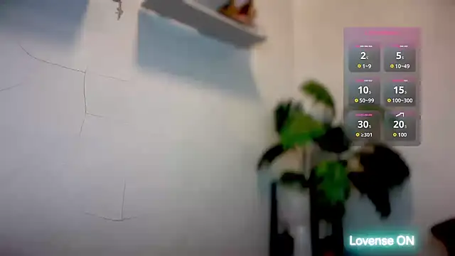 Snapshot of Local_Hoelyx chatting on April 18, 2026, 5:54 am Local Hoelyx online show from April 18, 2026, 5:54 am