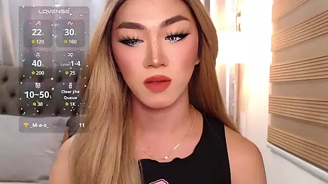 Snapshot of Local_Hoelyx chatting on January 6, 2025, 4:23 pm Local Hoelyx online show from January 6, 2025, 4:23 pm