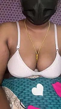 Snapshot of falooda288 chatting on March 29, 2026, 12:01 am falooda288 online show from March 29, 2026, 12:01 am