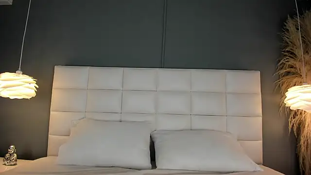 AnaisClark online show from March 8, 2025, 11:27 am